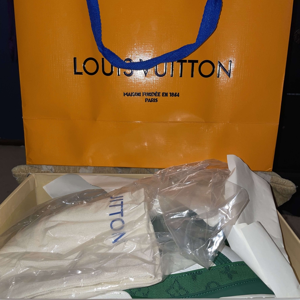Louis Vuitton Green and Cream Accessory